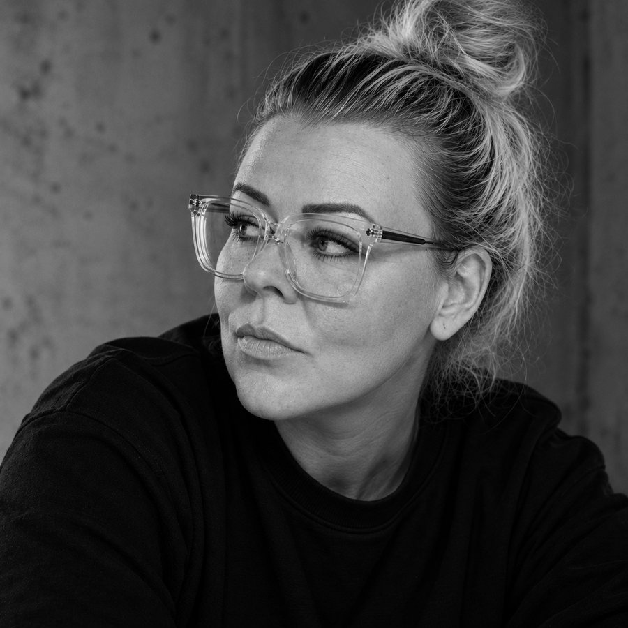 Ann-Kathrin Weitz im Halbprofil